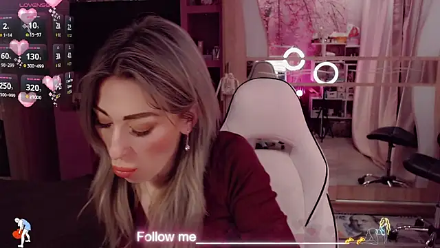 AnnieGOld  online show from February 2026 10:06:01 PM