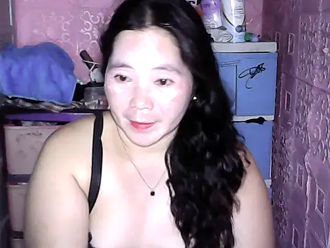 hotpusie 4u online show from March 2026 04:35:01 PM