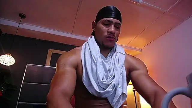 Snapshot of teddyfit19cm chatting on May 2026 01:52:01 PM teddyfit19cm online show from May 2026 01:52:01 PM