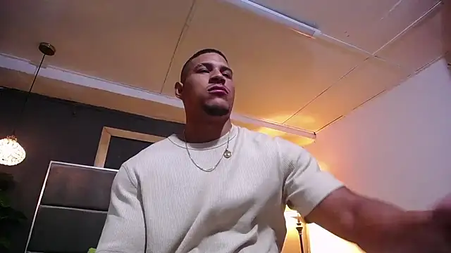 Snapshot of teddyfit19cm chatting on May 2026 01:52:02 PM teddyfit19cm online show from May 2026 01:52:02 PM