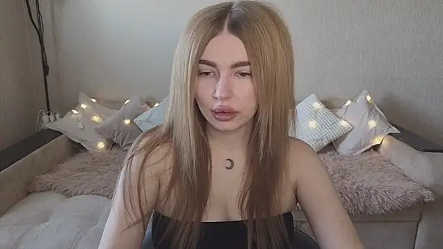 ViolettaLopez online show from September 2025 12:07:01 PM