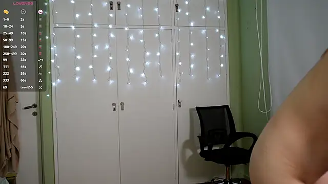 Black Eva  online show from February 2025 02:29:02 PM