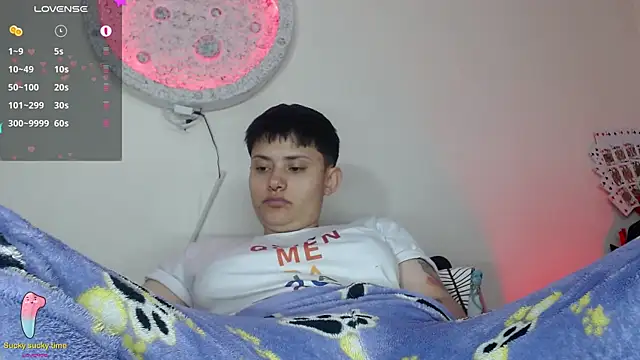 girl intense444 online show from January 2025 04:06:01 PM