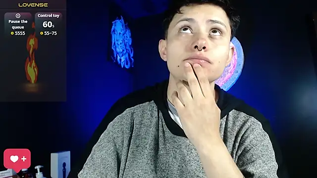 girl intense444 online show from September 2025 01:01:01 PM