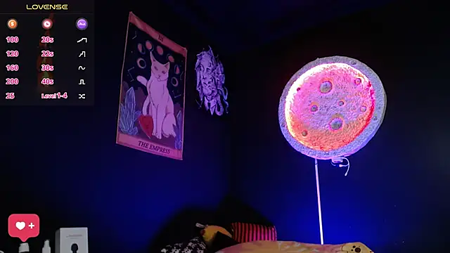 girl intense444 online show from November 2025 01:10:01 PM