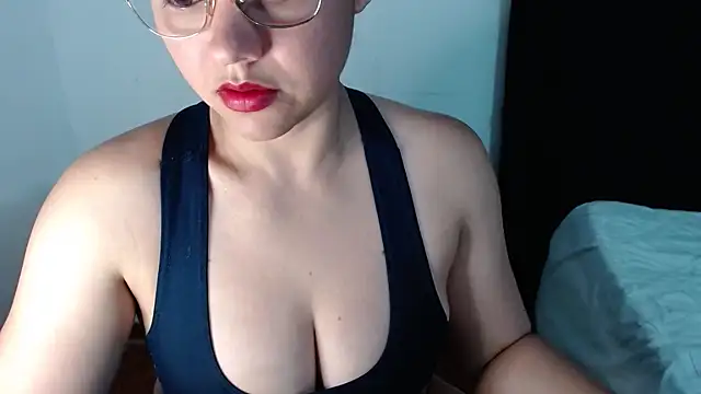 Snapshot of lizbodu chatting on November 2025 04:43:02 AM lizbodu online show from November 2025 04:43:02 AM