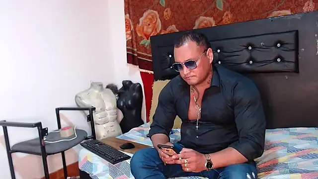 hardrock982 online show from November 2025 02:06:01 PM