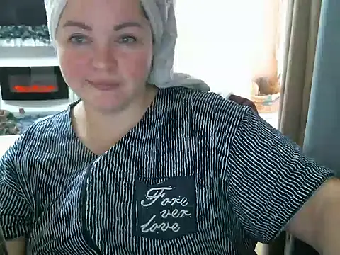 Snapshot of cute__cherry chatting on December 2024 11:07:01 AM cute  cherry online show from December 2024 11:07:01 AM