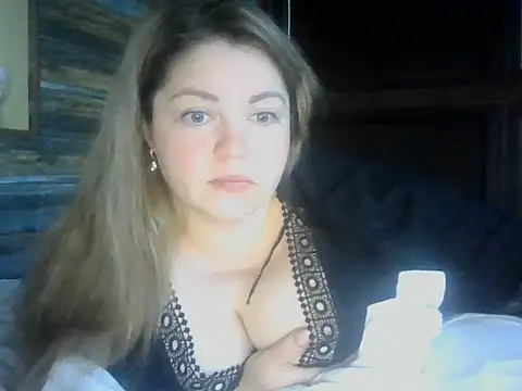 Snapshot of cute__cherry chatting on June 2026 05:43:02 PM cute cherry online show from June 2026 05:43:02 PM