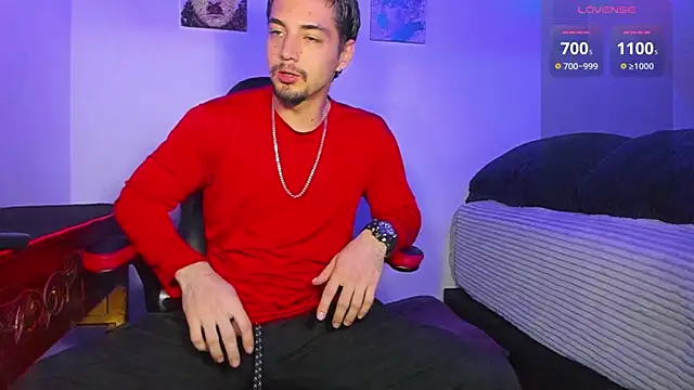 Snapshot of Alex_smith00 chatting on January 2025 09:18:01 PM Alex smith00 online show from January 2025 09:18:01 PM