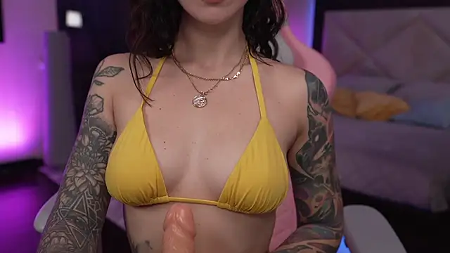 GirlGogo online show from November 2025 10:10:02 PM