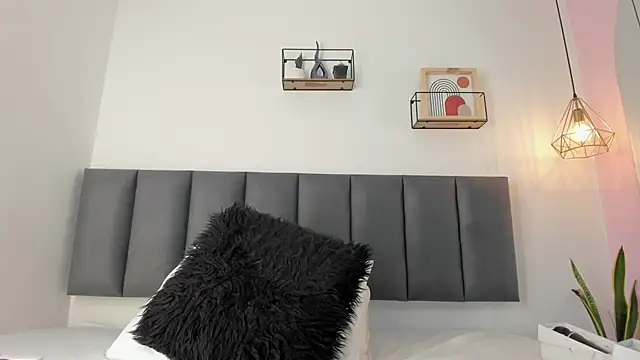 MaraOwen  online show from December 2025 12:12:01 PM