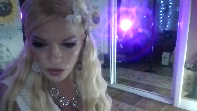 marilyn420 online show from June 2026 11:12:02 AM