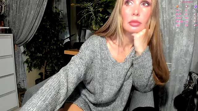 Aurora108 online show from November 2025 10:54:02 PM