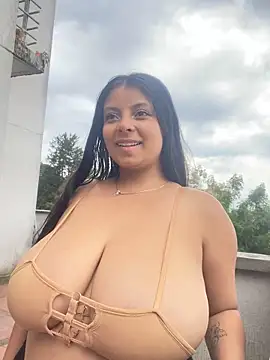 Snapshot of RsellAmb chatting on February 2026 08:23:01 PM RsellAmb online show from February 2026 08:23:01 PM