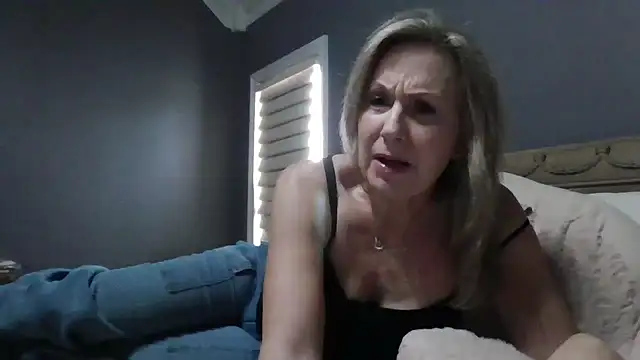 Lisaisluscious online show from October 2025 02:08:01 PM