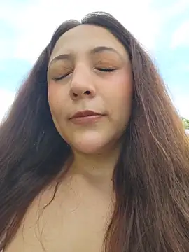 Snapshot of VickyHoult chatting on April 2026 08:48:01 PM VickyHoult online show from April 2026 08:48:01 PM