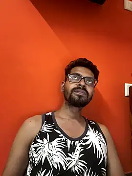 arhan3043 online show from September 2025 02:11:01 PM