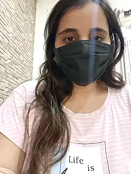 Snapshot of tinaarora chatting on January 2025 06:01:02 AM tinaarora online show from January 2025 06:01:02 AM