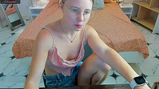 CharmedDoll online show from September 2025 12:28:02 PM