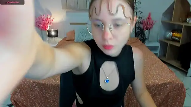 CharmedDoll online show from October 2025 12:17:01 PM