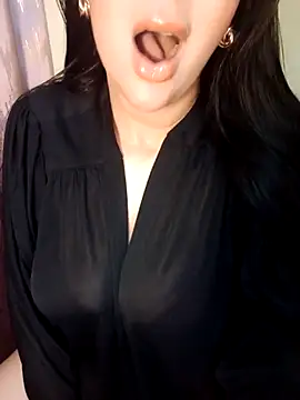 Queen sousou online show from March 2025 10:41:02 PM