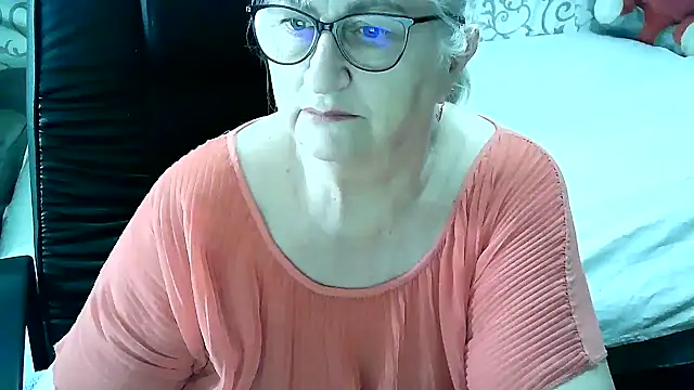 Snapshot of LolkaAlyss chatting on February 2025 10:34:01 AM LolkaAlyss online show from February 2025 10:34:01 AM