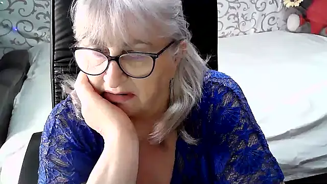 Snapshot of LolkaAlyss chatting on February 2025 02:14:02 PM LolkaAlyss online show from February 2025 02:14:02 PM