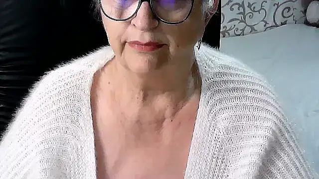 Snapshot of LolkaAlyss chatting on February 2025 08:30:02 PM LolkaAlyss online show from February 2025 08:30:02 PM