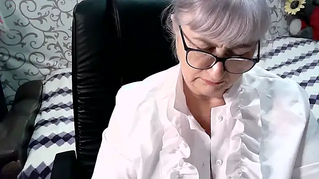 Snapshot of LolkaAlyss chatting on March 2025 10:10:02 PM LolkaAlyss online show from March 2025 10:10:02 PM