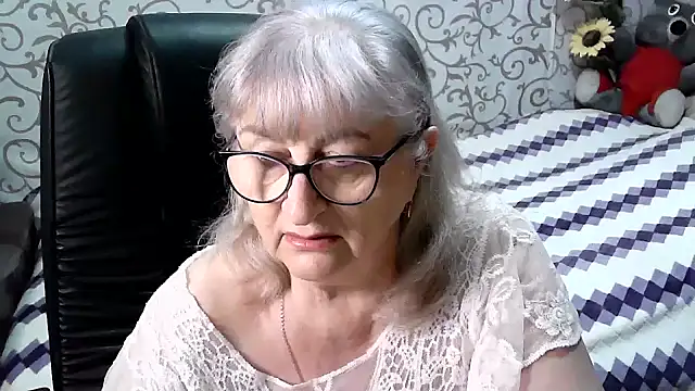 Snapshot of LolkaAlyss chatting on March 2025 06:44:02 PM LolkaAlyss online show from March 2025 06:44:02 PM