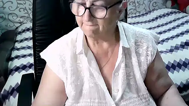 Snapshot of LolkaAlyss chatting on March 2025 06:43:02 PM LolkaAlyss online show from March 2025 06:43:02 PM