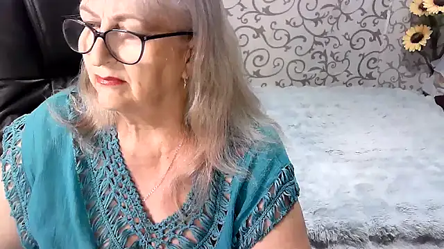 Snapshot of LolkaAlyss chatting on October 2025 07:02:01 PM LolkaAlyss online show from October 2025 07:02:01 PM