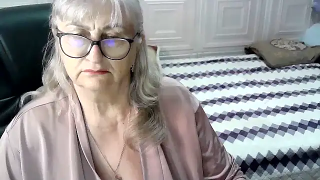 Snapshot of LolkaAlyss chatting on November 2025 02:01:02 AM LolkaAlyss online show from November 2025 02:01:02 AM