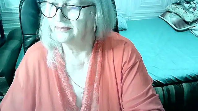 LolkaAlyss online show from January 2026 03:47:01 PM