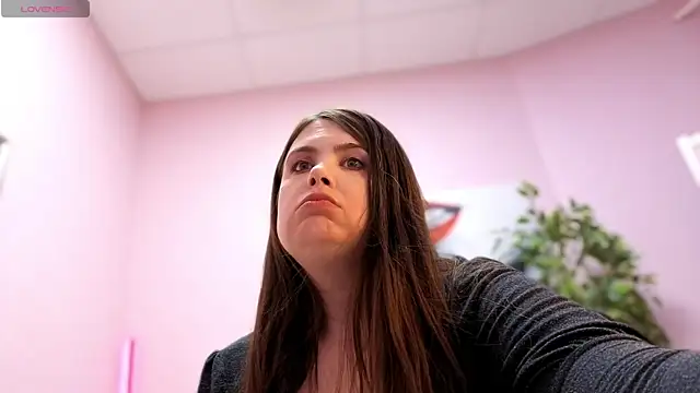 BattyMoll online show from April 2026 03:50:02 PM