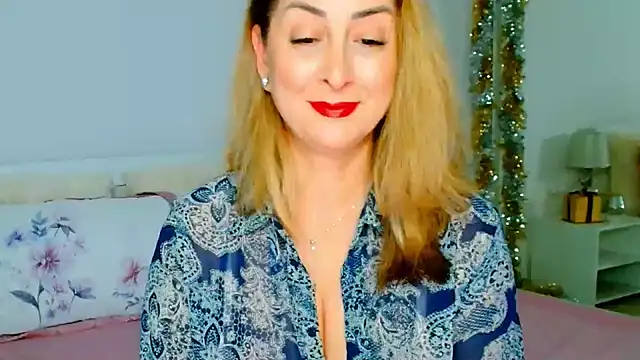 Snapshot of Tyana40 chatting on January 2025 05:37:01 AM Tyana40 online show from January 2025 05:37:01 AM