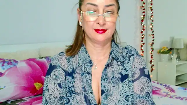 Snapshot of Tyana40 chatting on May 2026 11:12:03 PM Tyana40 online show from May 2026 11:12:03 PM