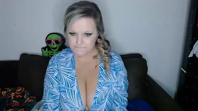 BigTitBarbie68 online show from October 2025 04:51:02 PM