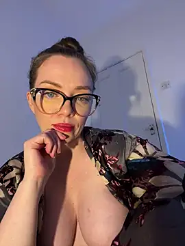 FemDom RubyKnightXXO online show from January 2025 07:48:02 PM