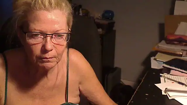 Snapshot of XTRAHORNYONE chatting on March 2025 02:48:01 AM XTRAHORNYONE online show from March 2025 02:48:01 AM