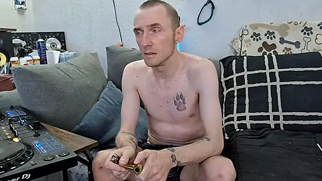 pyrowuff online show from March 2026 06:36:02 AM