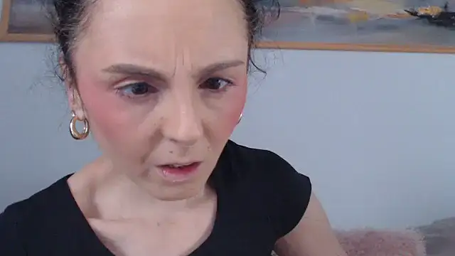 Snapshot of cleophee chatting on May 2026 05:57:02 AM cleophee online show from May 2026 05:57:02 AM