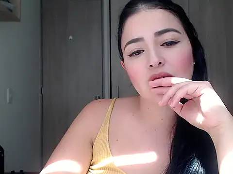 Aleska  Bell online show from September 2025 02:53:01 PM