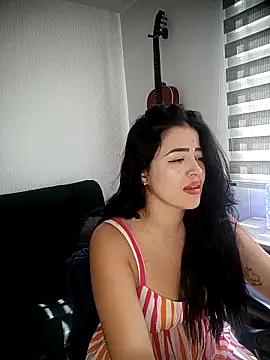 Aleska  Bell online show from September 2025 02:33:02 PM