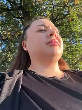 Snapshot of Sara_Slow chatting on September 2025 02:22:01 PM Sara Slow online show from September 2025 02:22:01 PM