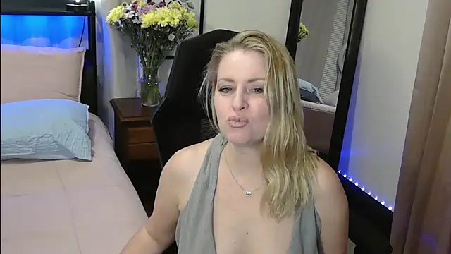 HollieBim online show from January 2025 05:37:02 AM