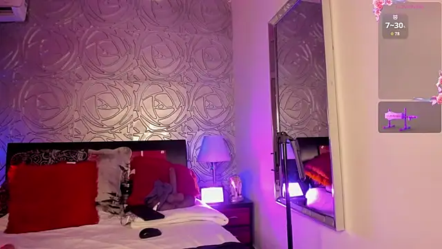 vennus1  online show from October 2025 04:09:02 AM