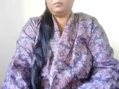 Snapshot of IndianDelia chatting on May 2026 05:45:01 AM IndianDelia online show from May 2026 05:45:01 AM