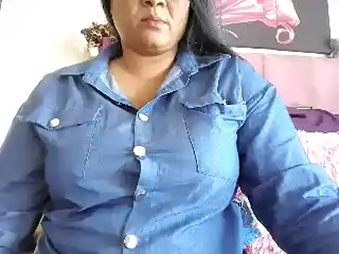 Snapshot of IndianDelia chatting on May 2026 12:33:01 PM IndianDelia online show from May 2026 12:33:01 PM